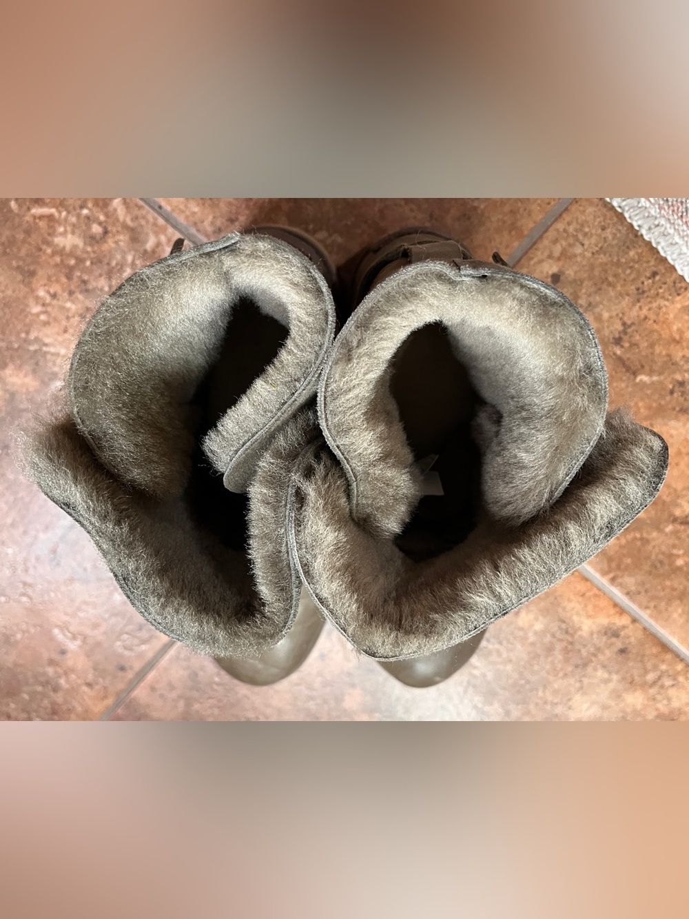 UGG Romely Dusty Olive leather and Shearling Boots - Picture 7 of 7